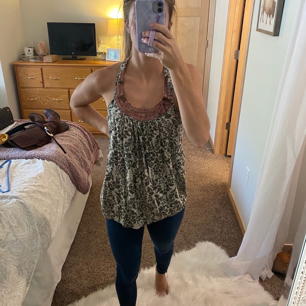 Halter Top - Picture 3 of 3